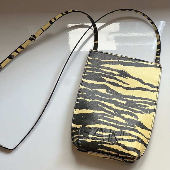Ganni Handbags - Ganni Crossbody bag